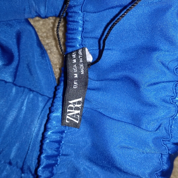 Blue crop top w/ gold chain straps| Brand: Zara| Size: Medium - Picture 5 of 6